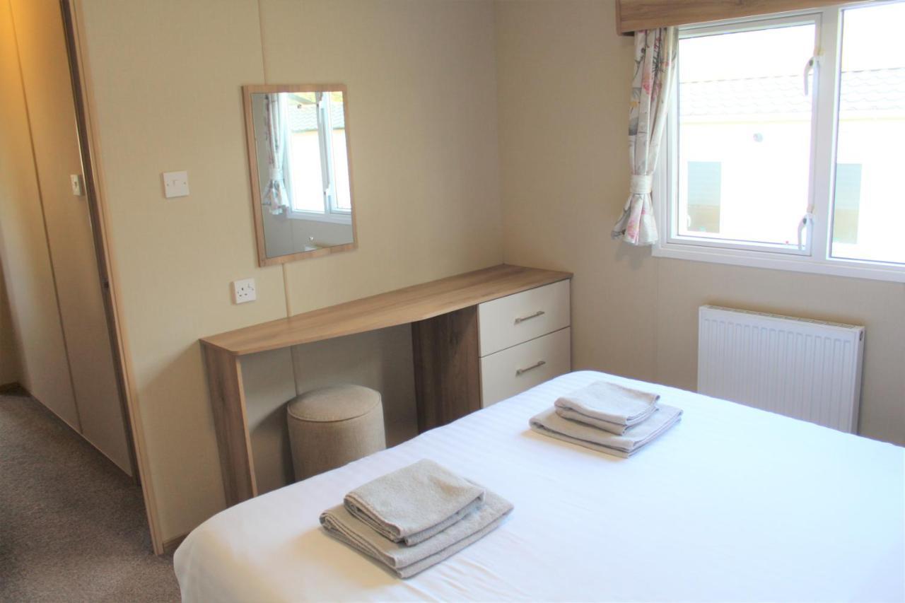 Newquay Bay Resort - Spacious - Sleeps 6 - Close To Porth Beach エクステリア 写真